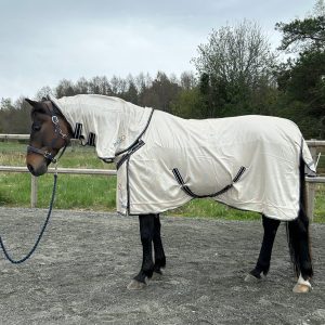 EquoIQ Flugtäcke med avtagbar hals